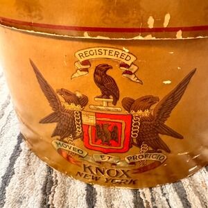 Vintage Knox New York Hat Box Tan Leather Strap Crest Moveo Et Proficio 14 inch